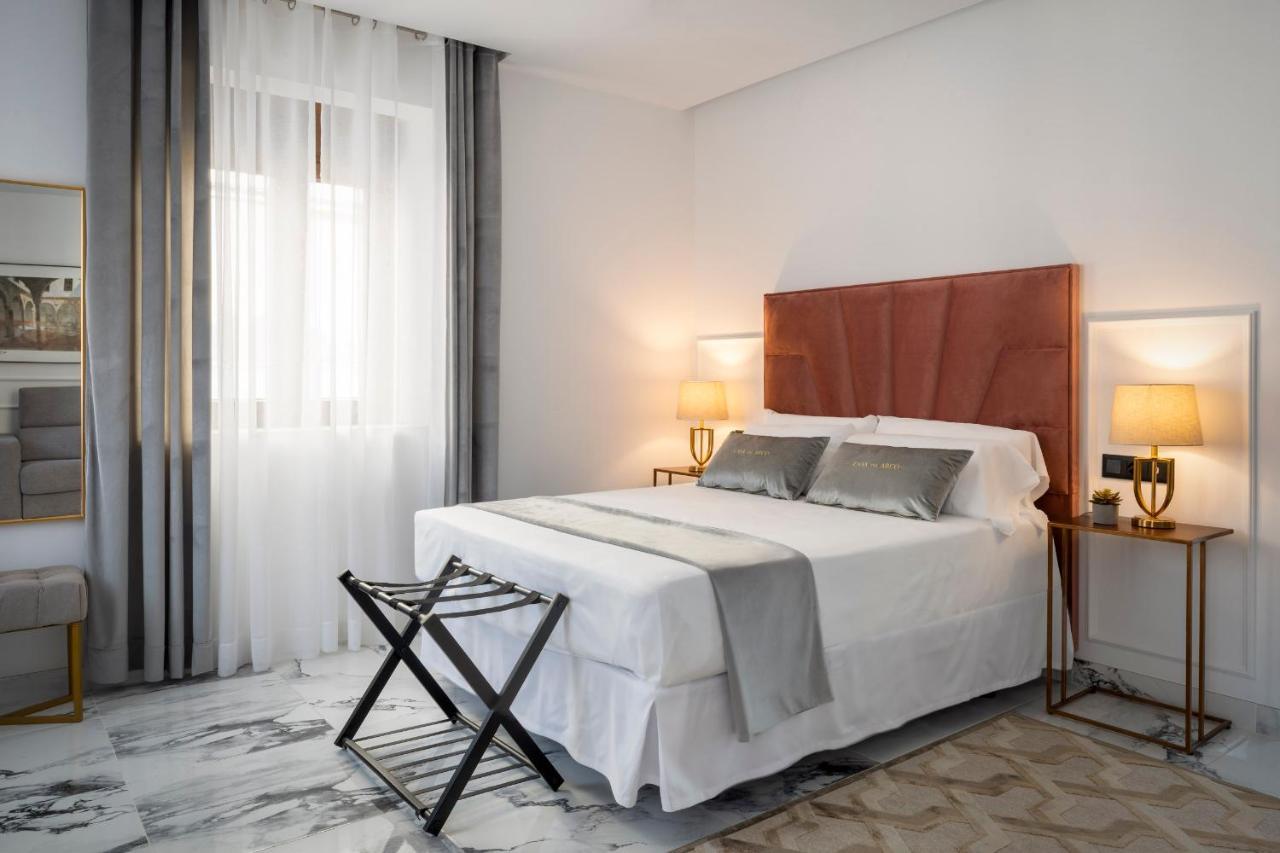 Quivir Apartamentos Deluxe Casa Del Arco Andújar Екстериор снимка