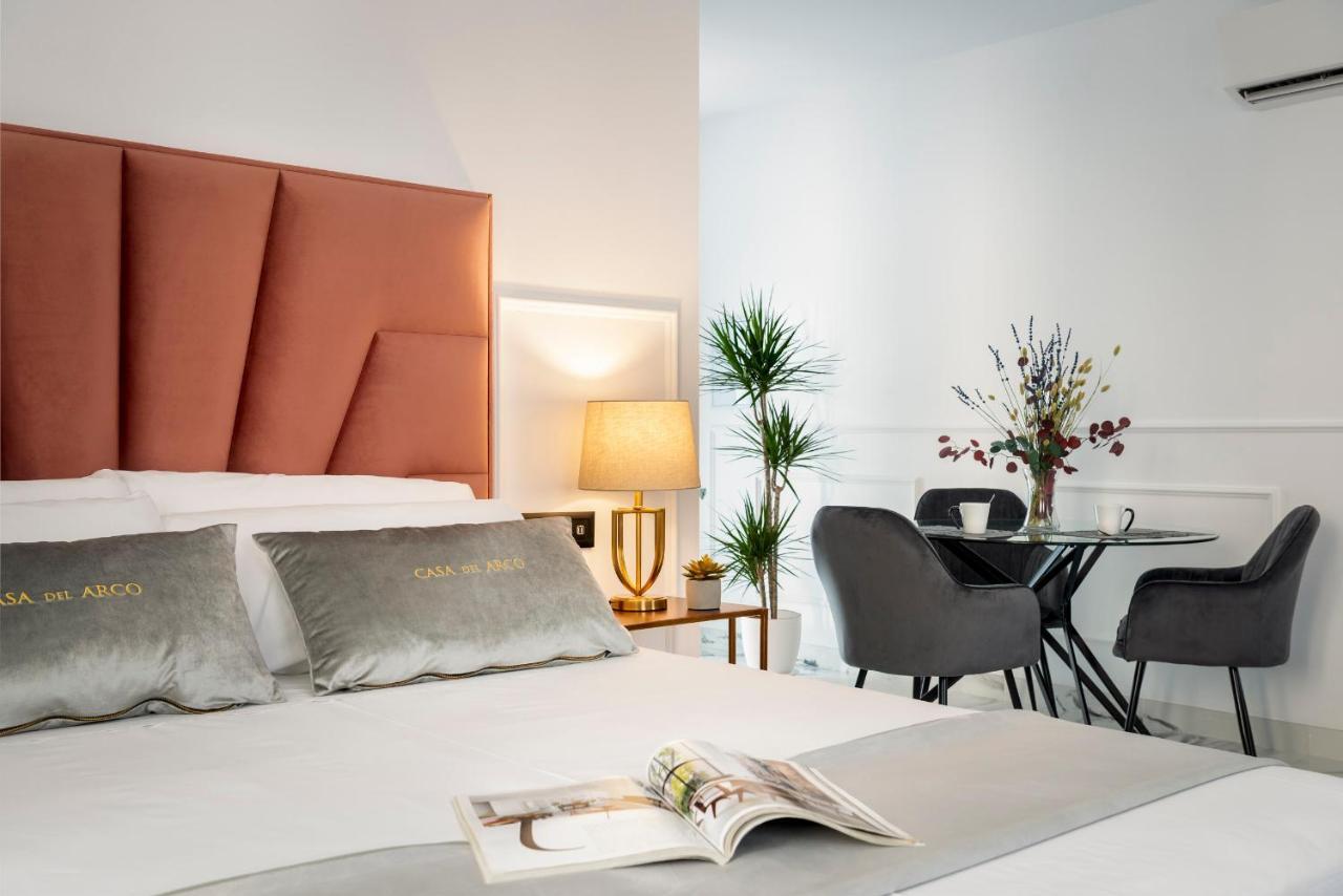 Quivir Apartamentos Deluxe Casa Del Arco Andújar Екстериор снимка