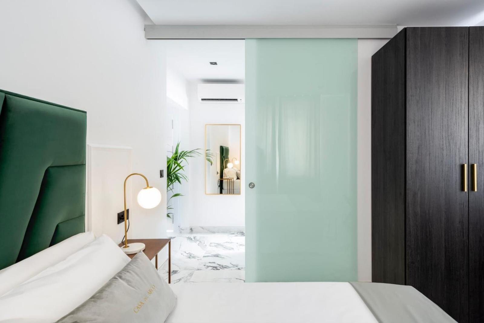 Quivir Apartamentos Deluxe Casa Del Arco Andújar Екстериор снимка